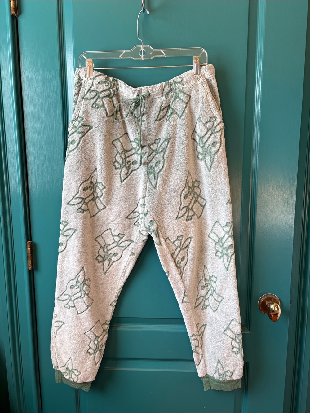 Disney Star Wars Women’s Plush Yoda pajama bottoms size large